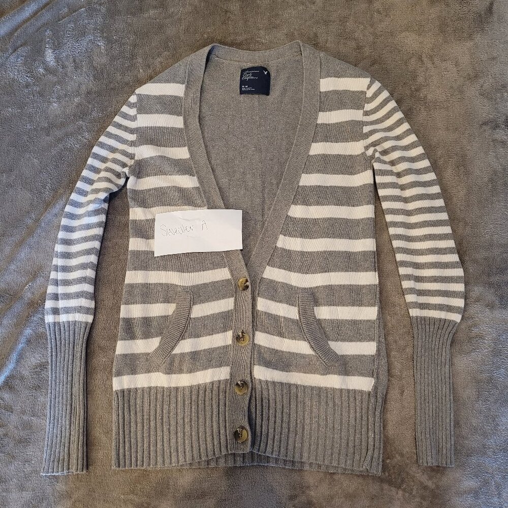 (SWEATER A) - Women's V-Neck Cardigan
